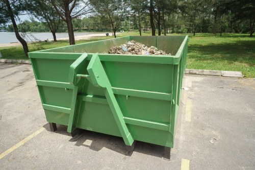 Choosing the right garden waste removal service